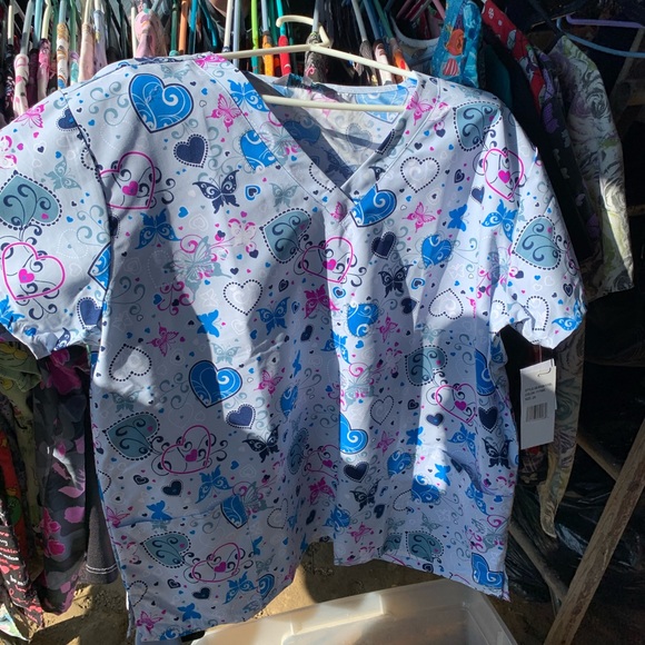 Scrub Top - Picture 2 of 4